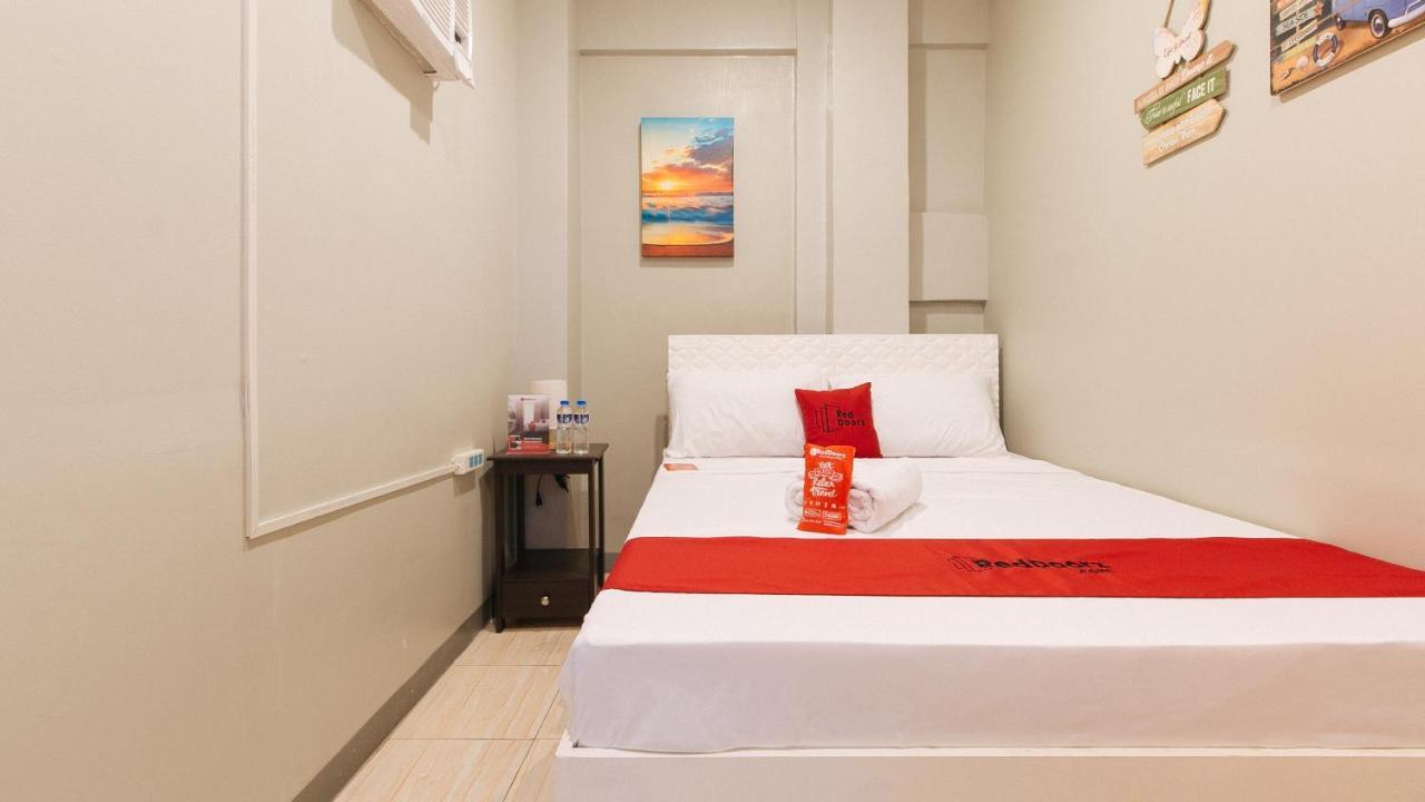 Hotel Reddoorz Near Christ The King Medical Center Manila Esterno foto